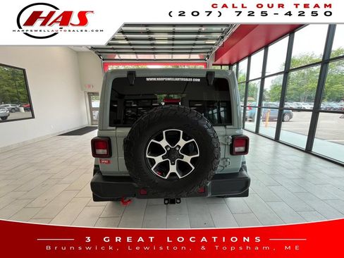 Used 2023 Jeep Wrangler Unlimited Rubicon w/ Cold Weather Group AWD/4WD image 5