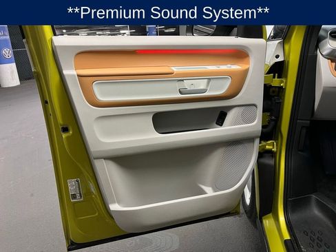 Used 2025 Volkswagen ID. Buzz 1st Edition image 19