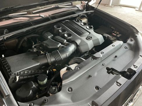 Used 2016 Toyota 4Runner Limited AWD/4WD image 15