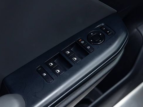 Used 2025 Kia K4 FWD image 12
