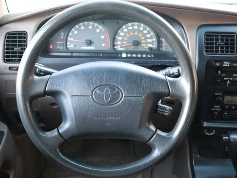 Used 2000 Toyota 4Runner SR5 image 22