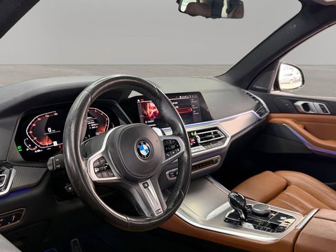 Used 2019 BMW X5 xDrive50i w/ M Sport Package AWD/4WD image 15