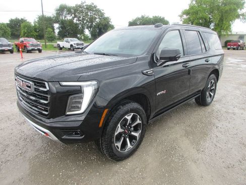 New 2026 GMC Yukon AT4 w/ AT4 Premium Plus Package AWD/4WD image 9
