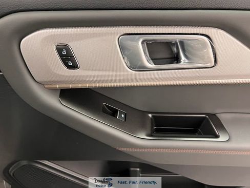 New 2026 Ford Explorer Active AWD/4WD image 34