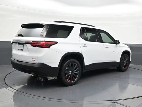 Used 2024 Chevrolet Traverse RS FWD image 5