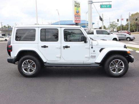 Used 2021 Jeep Wrangler Unlimited Sahara image 8