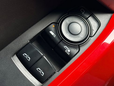 Used 2016 Chevrolet Camaro SS RWD image 26