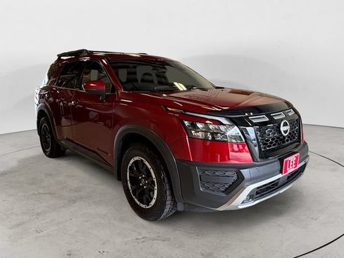 Used 2024 Nissan Pathfinder Rock Creek AWD/4WD image 8