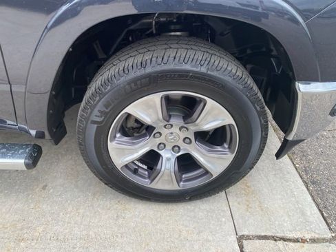 Used 2020 RAM 1500 Laramie AWD/4WD image 14