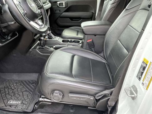 Used 2023 Jeep Wrangler Sahara w/ Cold Weather Group image 20