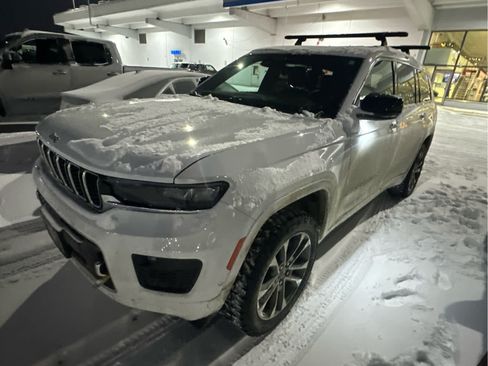 Used 2021 Jeep Grand Cherokee L Overland w/ Luxury Tech Group IV image 4