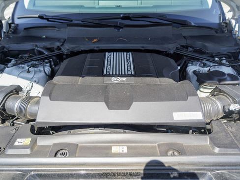 Used 2022 Land Rover Range Rover Sport SVR image 16