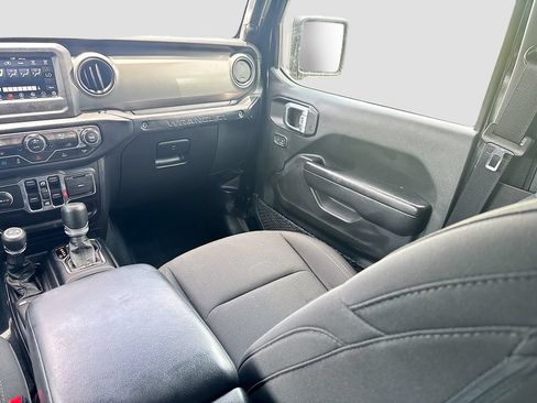 Used 2023 Jeep Wrangler Unlimited w/ Convenience Group AWD/4WD image 25