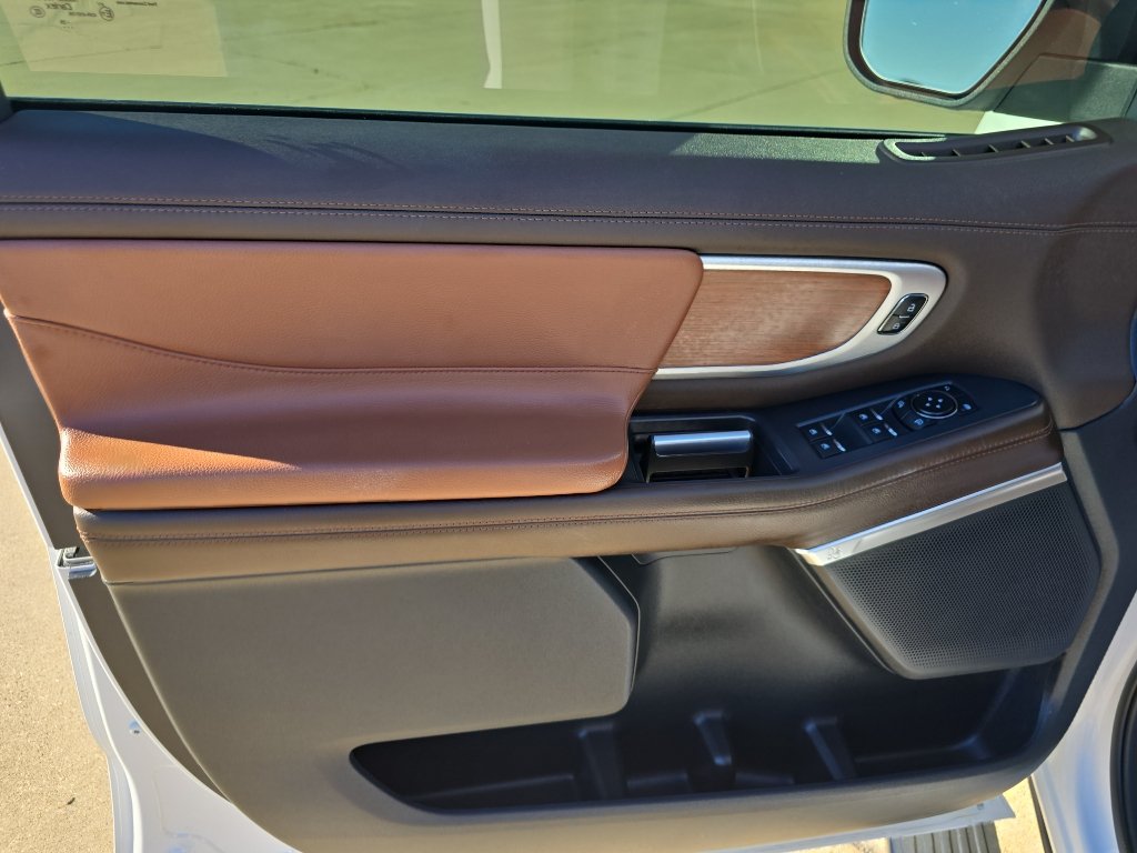 Used 2025 Ford Expedition King Ranch AWD/4WD image 12