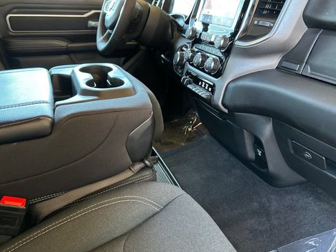 Used 2025 RAM 1500 Big Horn AWD/4WD image 16