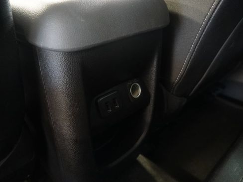 Used 2016 Chevrolet Colorado Z71 AWD/4WD image 28