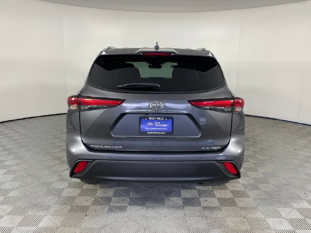 Used 2020 Toyota Highlander XLE AWD/4WD image 22