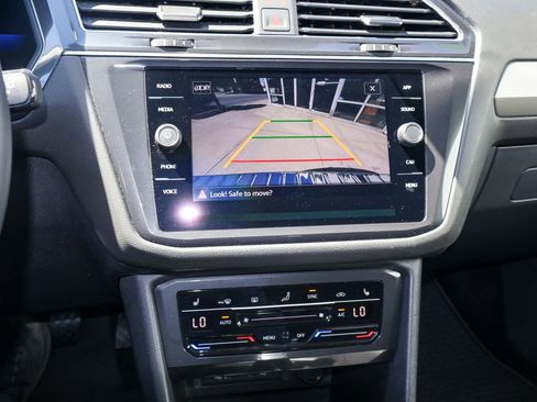 Certified 2023 Volkswagen Tiguan SE image 20