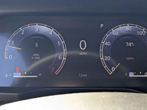 New 2025 Jeep Grand Cherokee Limited w/ Luxury Tech Group II image 24