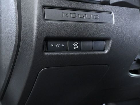 Certified 2025 Nissan Rogue S image 19