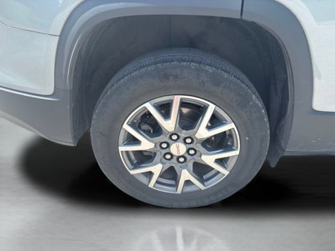 Used 2023 GMC Acadia SLT w/ Preferred Package FWD image 38
