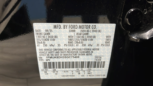 Used 2025 Ford Explorer Active w/ Active Comfort Package AWD/4WD image 29