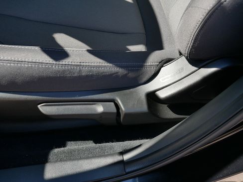 Used 2024 Subaru Crosstrek 2.0i AWD/4WD image 19