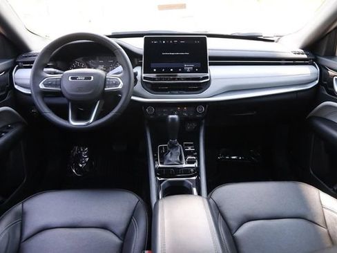 Used 2025 Jeep Compass Limited AWD/4WD image 22