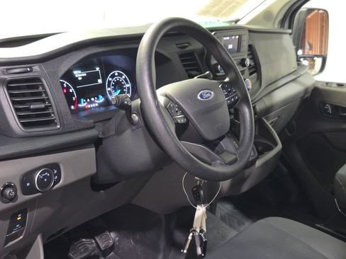 Used 2025 Ford Transit 250 Low Roof w/ Exterior Upgrade Package RWD image 3