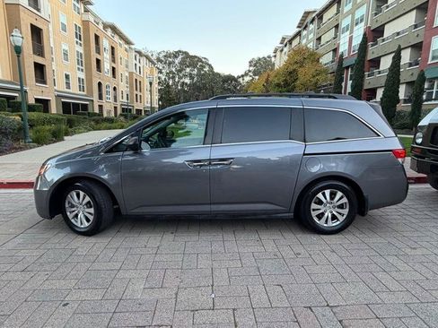 Used 2016 Honda Odyssey SE image 5