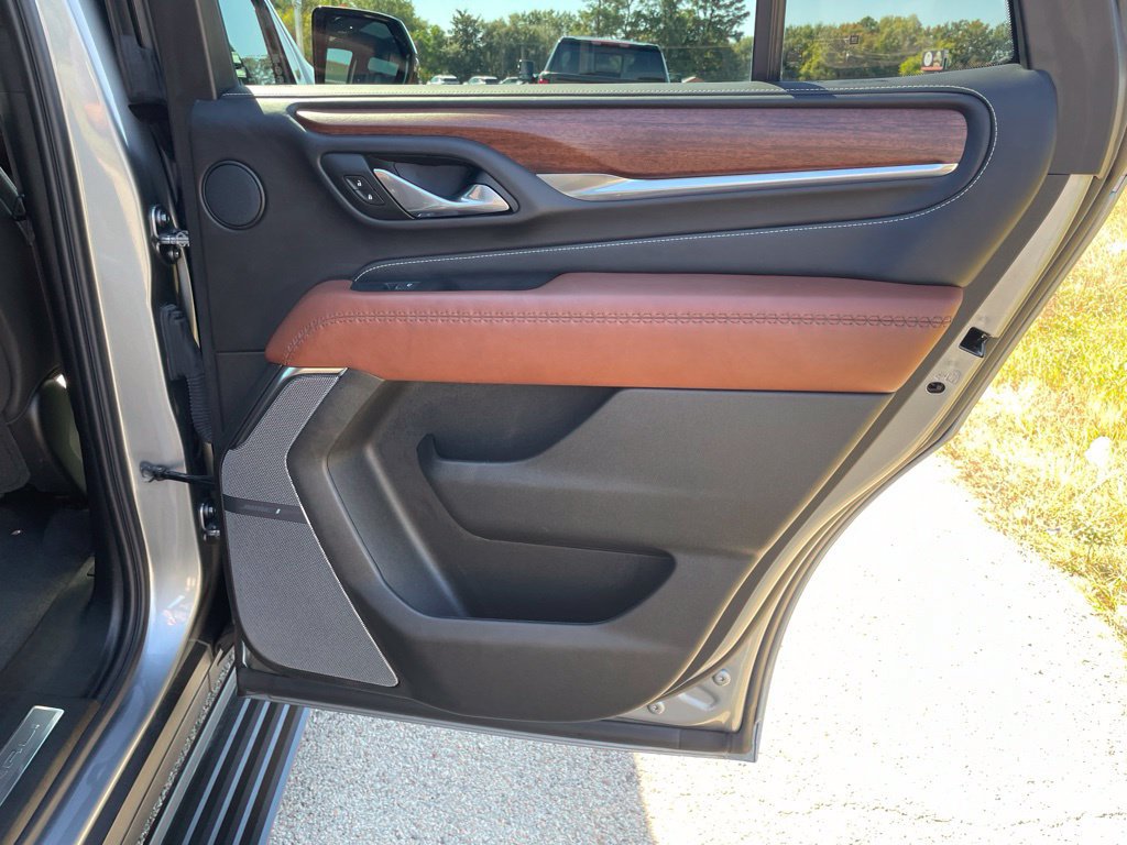 Used 2023 GMC Yukon Denali Ultimate AWD/4WD image 53