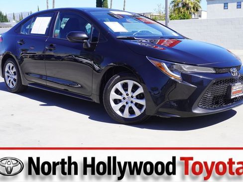 Used 2022 Toyota Corolla LE image 1