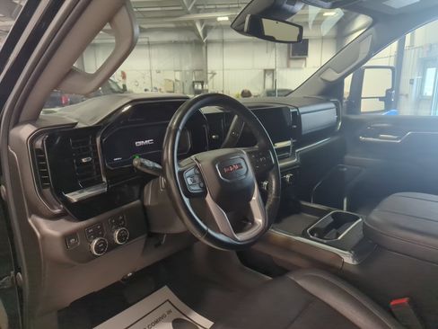 Used 2024 GMC Sierra 2500 SLT w/ SLT Premium Package AWD/4WD image 13