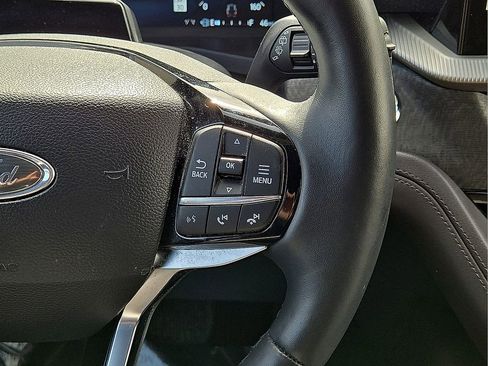 Used 2025 Ford Explorer Platinum w/ LUX Leather Package image 19