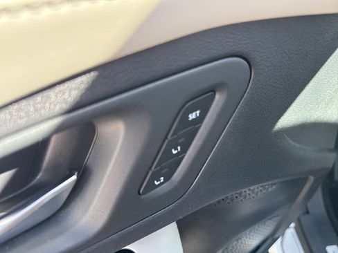 Certified 2024 Nissan Ariya AWD image 17