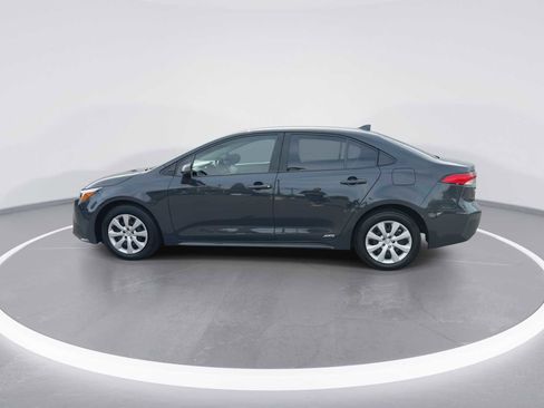 Certified 2025 Toyota Corolla LE w/ Carpet Mat Package (TMS) AWD/4WD image 5