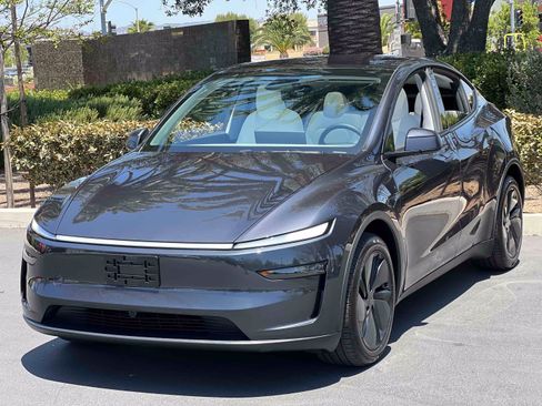 Used 2026 Tesla Model Y Long Range AWD/4WD image 73