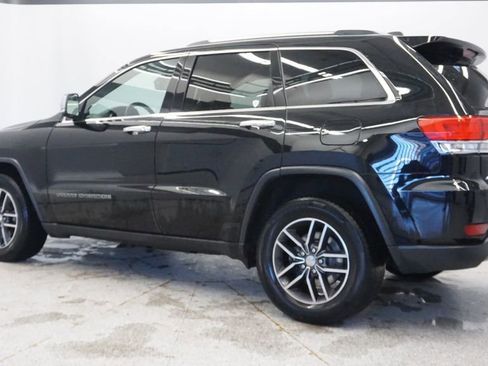 Used 2017 Jeep Grand Cherokee Limited w/ Trailer Tow Group IV image 3