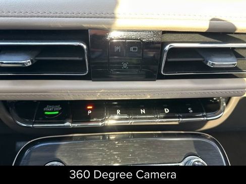 Certified 2023 Lincoln Nautilus Reserve w/ Equipment Group 202A image 33