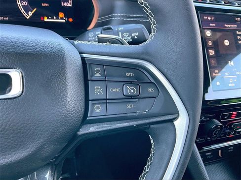 Used 2023 Jeep Grand Cherokee Altitude image 23