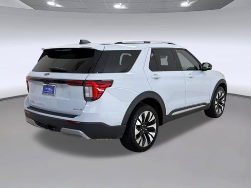 Certified 2025 Ford Explorer Platinum w/ LUX Leather Package AWD/4WD image 9