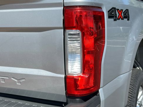 Used 2018 Ford F250 XLT AWD/4WD image 45
