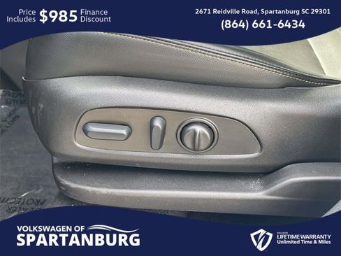 Used 2023 Chevrolet Equinox Premier image 15