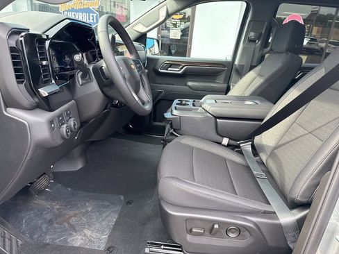 New 2025 Chevrolet Silverado 1500 LT w/ Convenience Package II image 12
