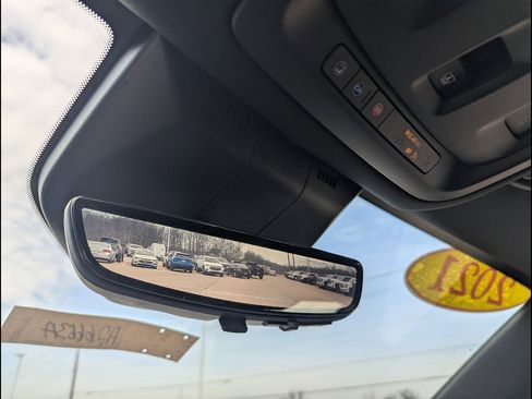 Used 2021 Cadillac Escalade ESV Premium Luxury w/ Driver Assist Tech Package image 39