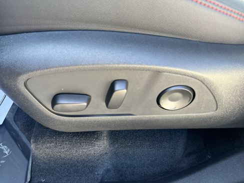 New 2026 Chevrolet Traverse RS w/ LPO, Floor Liner Package FWD image 15