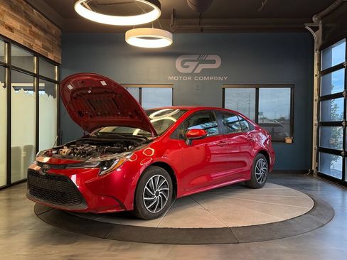 Used 2020 Toyota Corolla LE FWD image 24