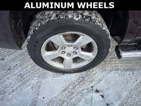 Used 2017 Chevrolet Suburban LT w/ Luxury Package image 9