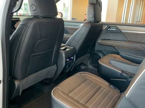 New 2026 GMC Acadia Denali Ultimate AWD/4WD image 14