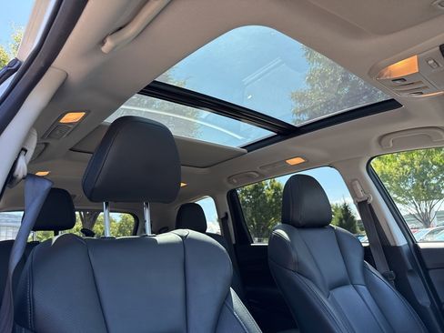 Certified 2022 Subaru Ascent Limited w/ Technology Package image 36